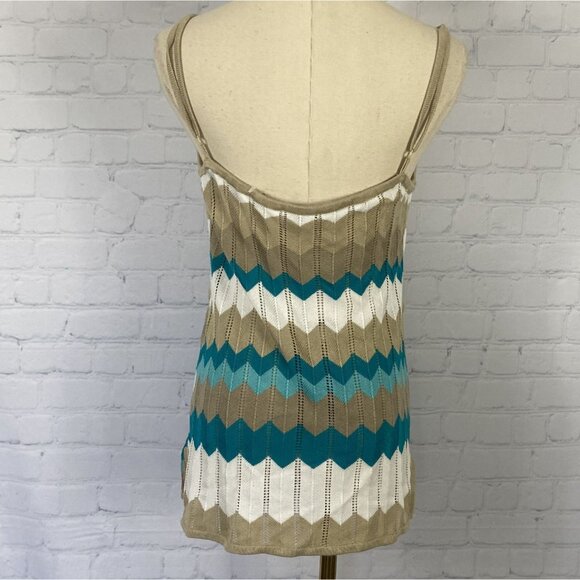 ⭐ 3/$15 NWT Beige White Blue Chevron Knit Babydoll Wrap Cami Sweater Tank T - Picture 5 of 9